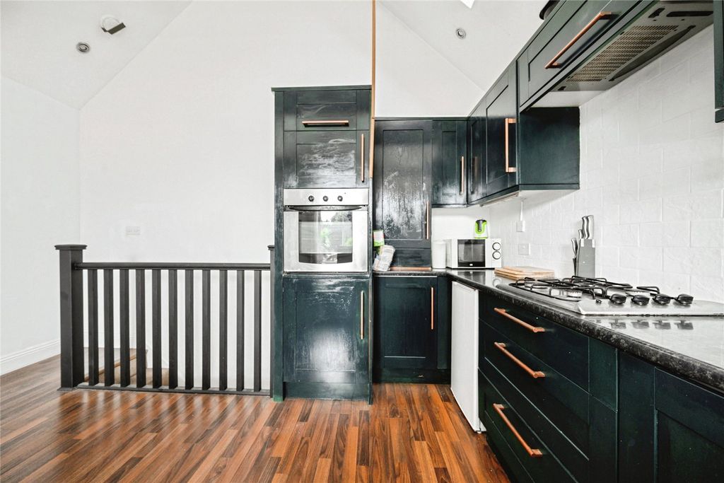 Additional image 5 of 1 bed property for saleGladys Avenue, Portsmouth, Hampshire PO2