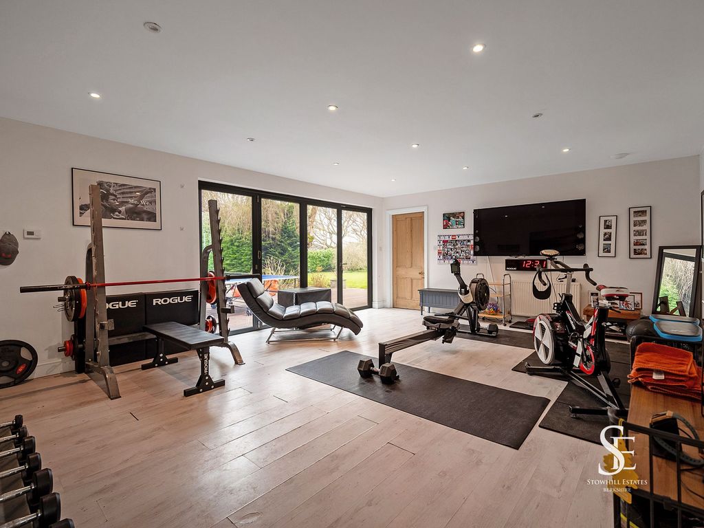 Additional image 20 of 6 bed detached house for saleEasthampstead Road, Wokingham RG40