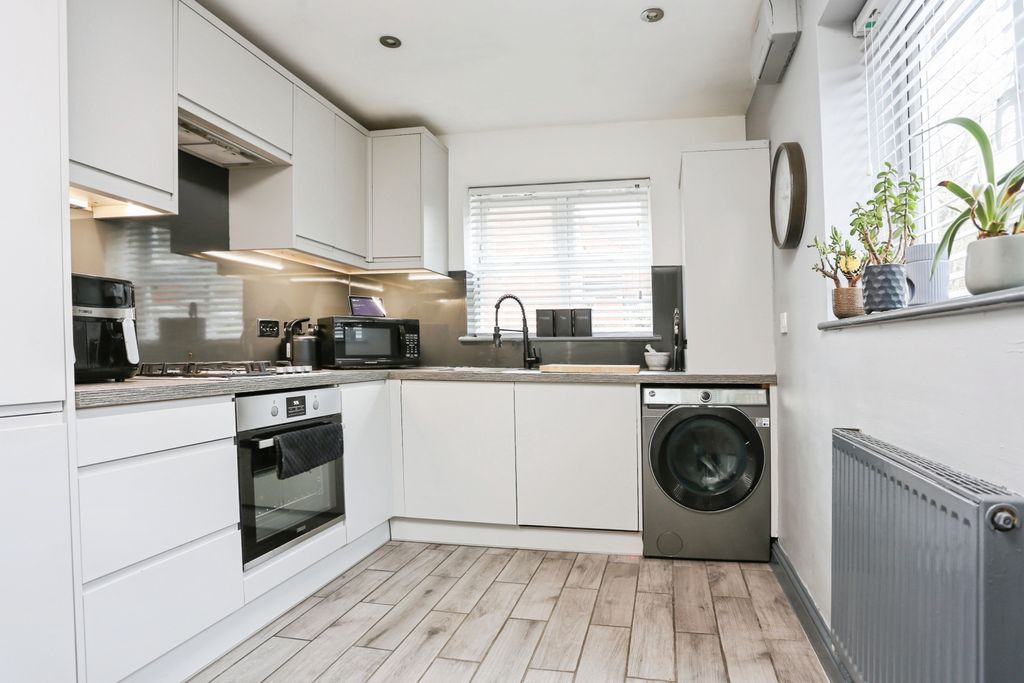 Additional image 2 of 2 bed detached bungalow for saleLancers Drive, Melton Mowbray LE13
