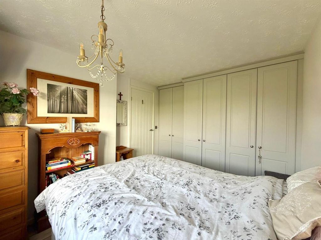 Additional image 12 of 3 bed semi-detached house for saleGreylag Close, Whetstone, Leicester LE8
