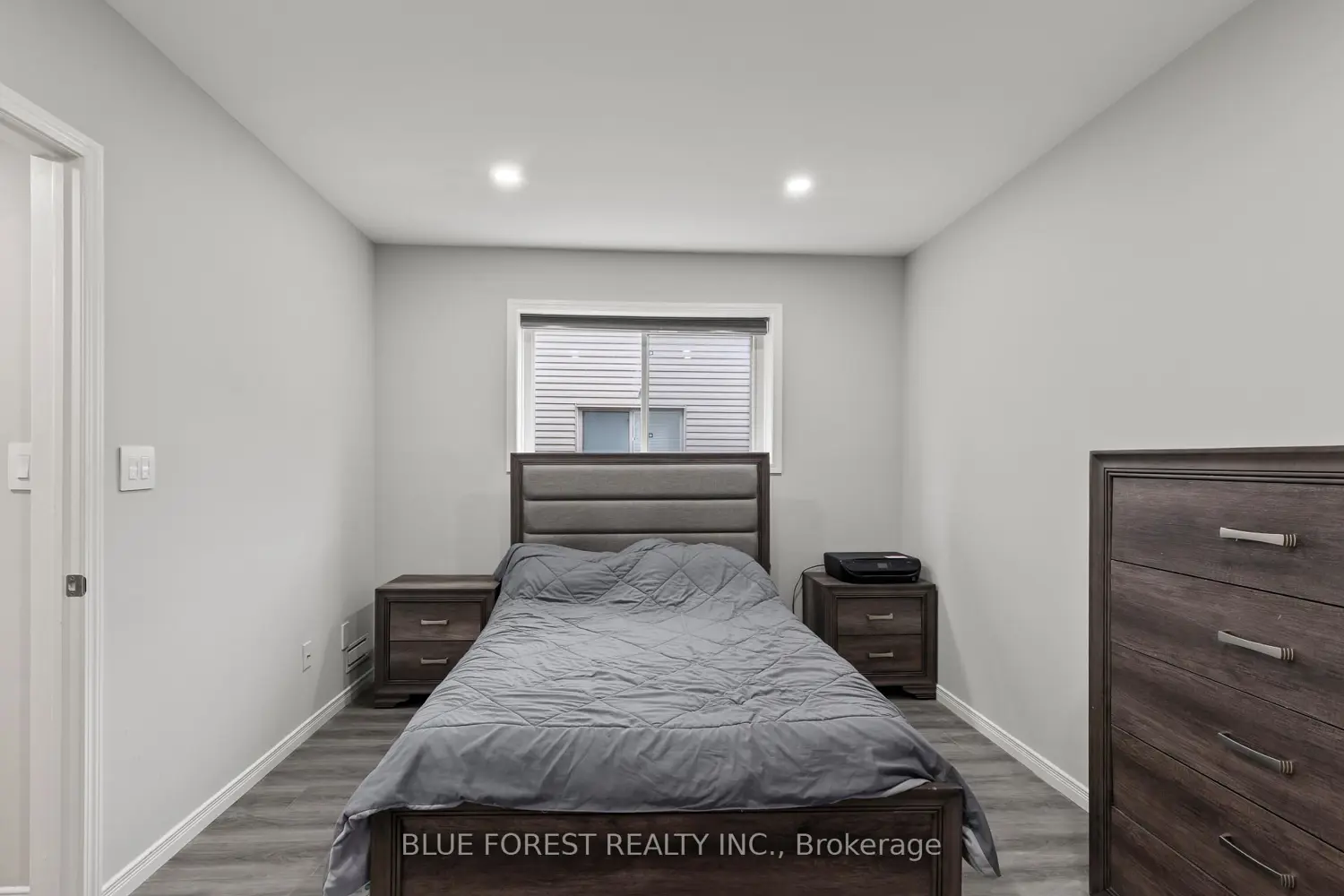Additional image 12 of 3200 Singleton Avenue 50