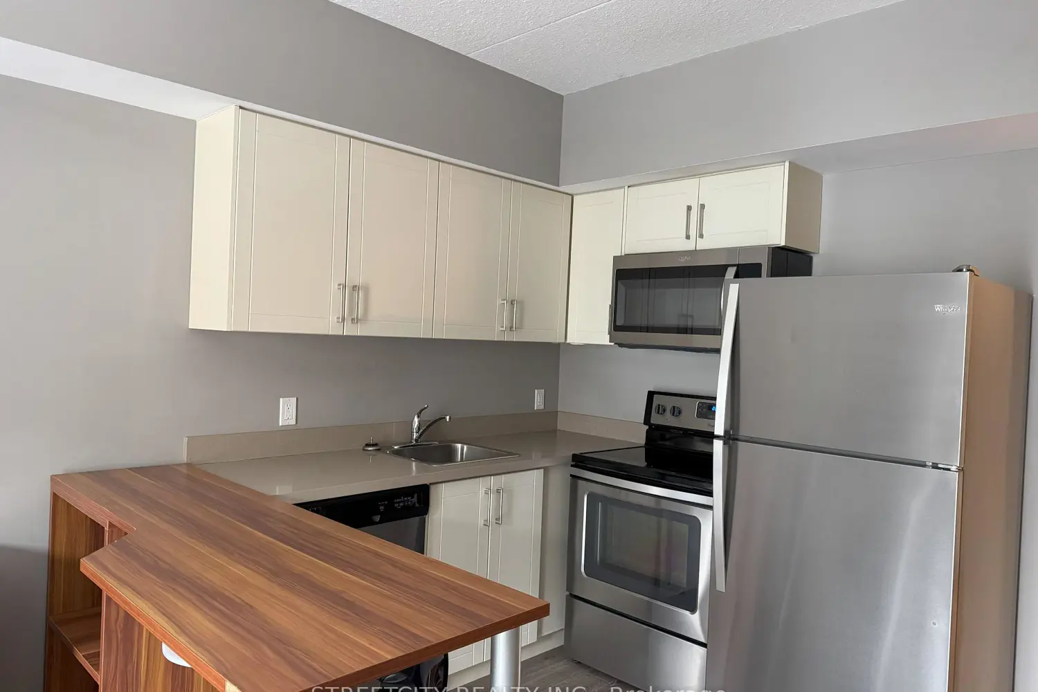 Additional image 9 of 321 Spruce Street 315