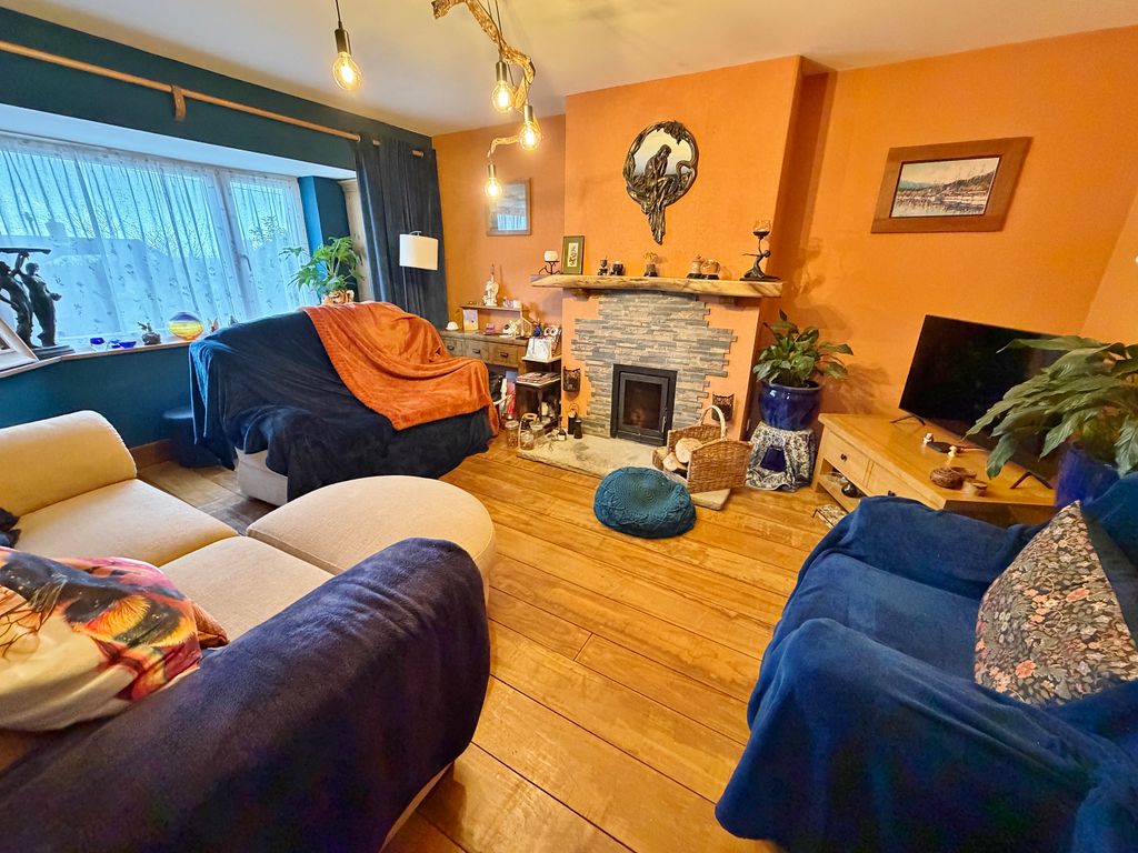 Additional image 3 of 4 bed semi-detached bungalow for saleSeaview Avenue, Portchester PO16