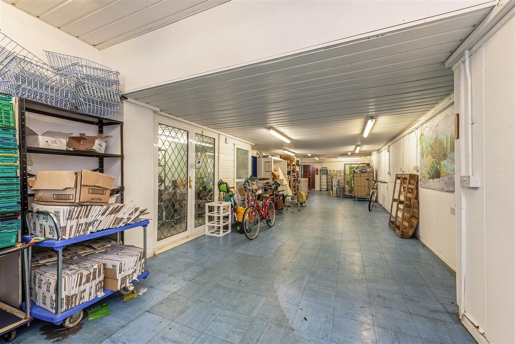 Additional image 16 of 2 bed flat for saleCopnor Road, Portsmouth PO3