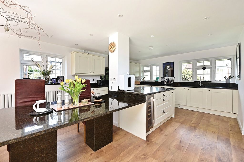 Additional image 14 of 4 bed detached house for saleHilfield, Yateley, Hampshire GU46