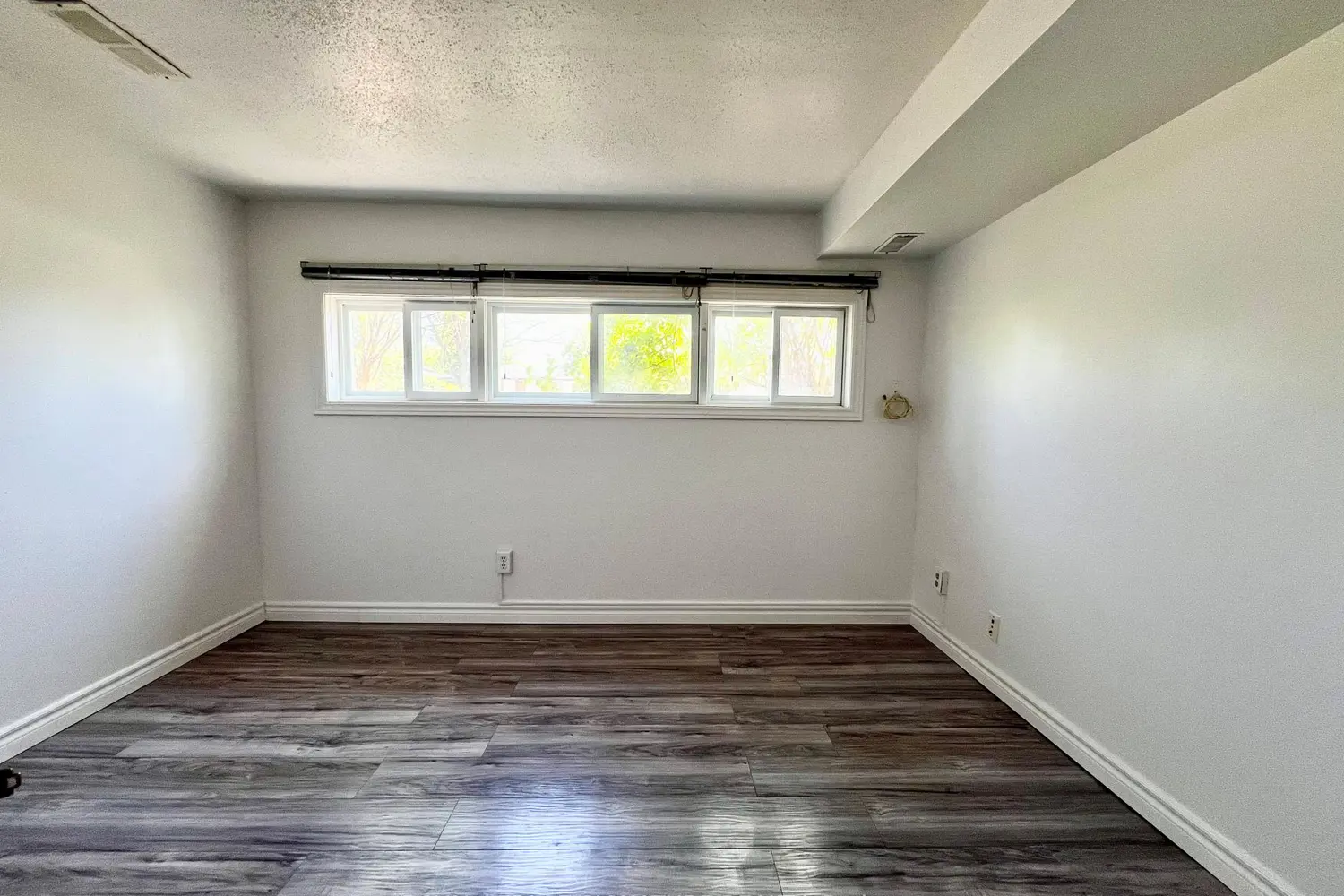 Additional image 12 of 194 Cedarbrae Avenue