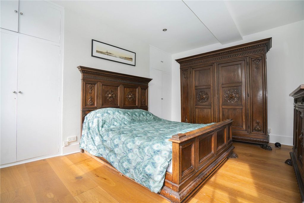 Additional image 14 of 5 bed semi-detached house for saleLittle Green, Richmond TW9