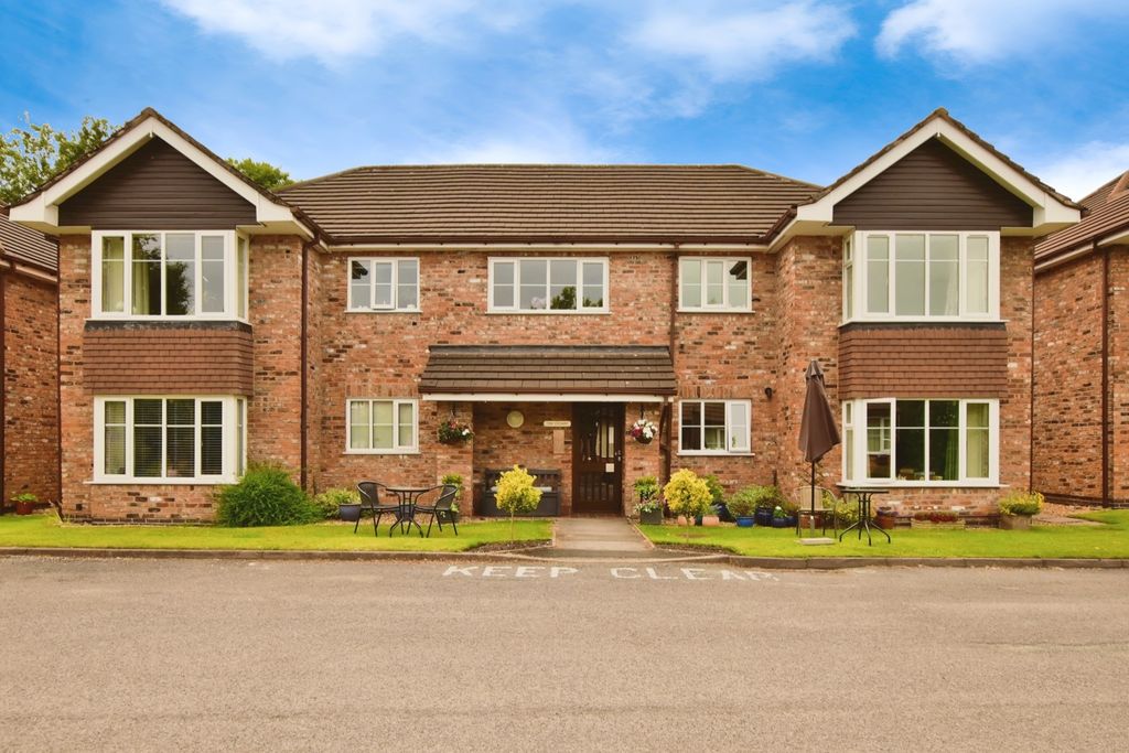 Additional image 5 of 2 bed flat for saleWoodacres Court, Wilmslow, Cheshire SK9