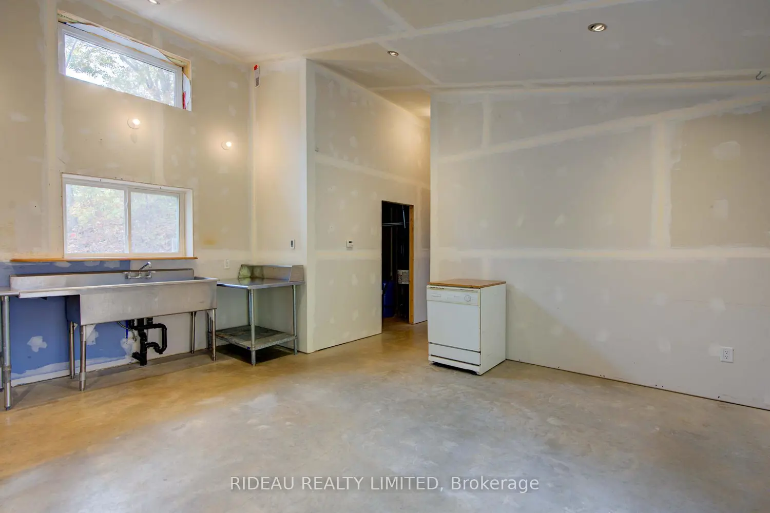 24 Briar Hill Road photo 4