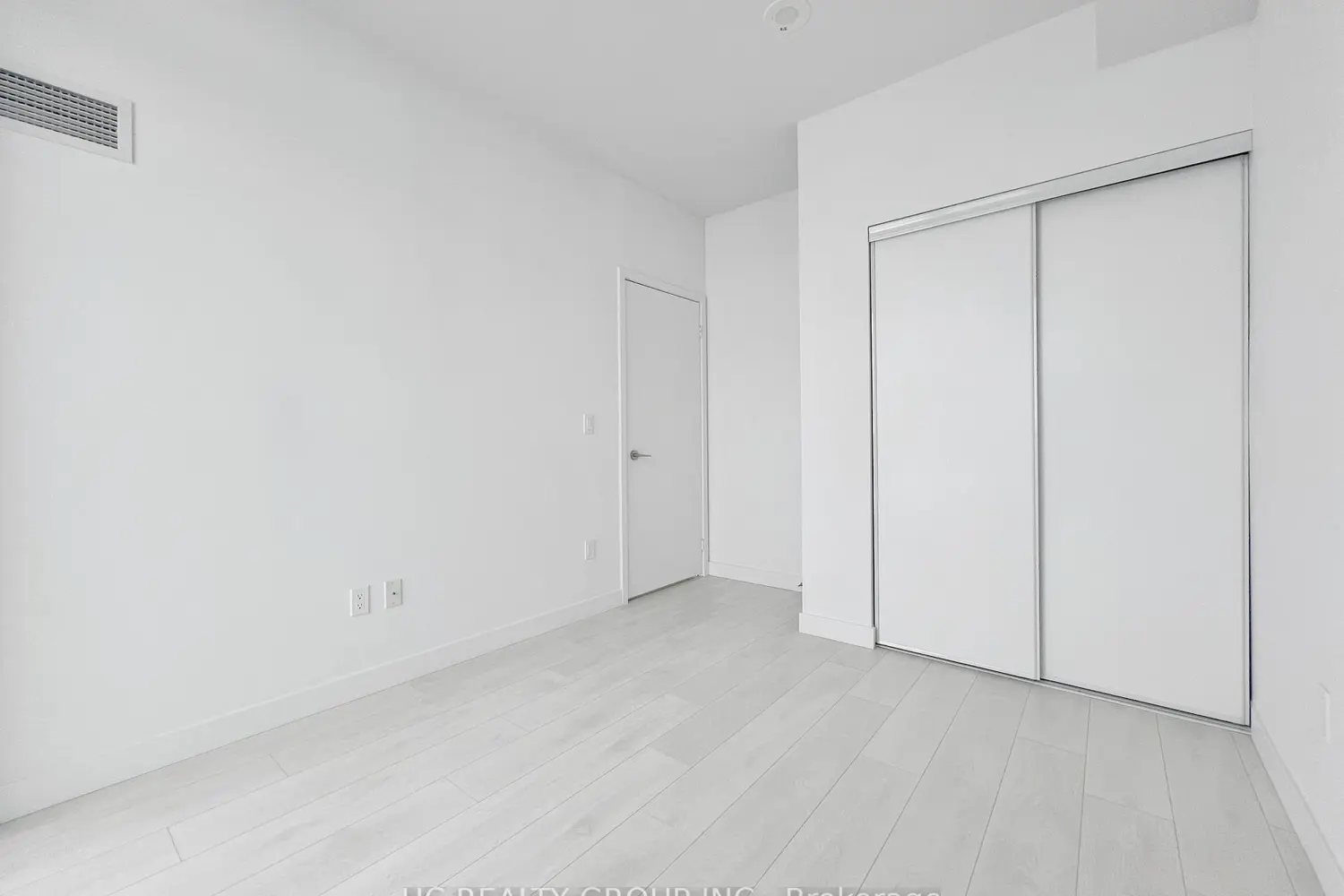Additional image 15 of 8 Eglinton Avenue 5203