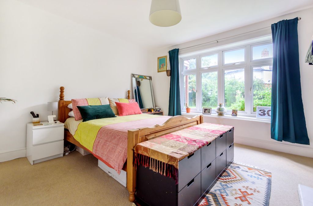 Additional image 7 of 4 bed flat for saleDevonshire Road, Polygon, Southampton, Hampshire SO15