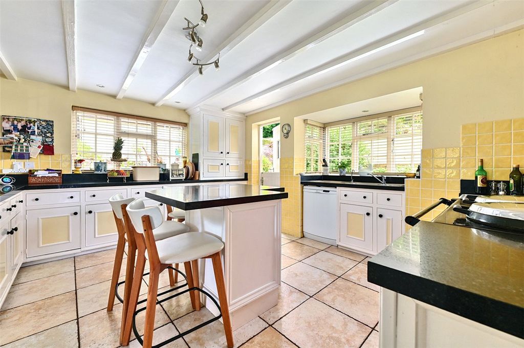 Additional image 10 of 6 bed detached house for saleWhite Horse Lane, Finchampstead, Wokingham, Berkshire RG40