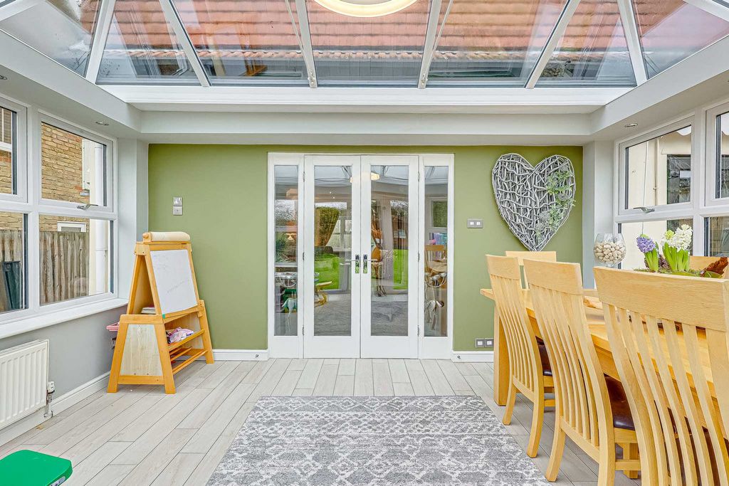 Additional image 8 of 4 bed detached house for saleCastledon Road, Wickford SS12