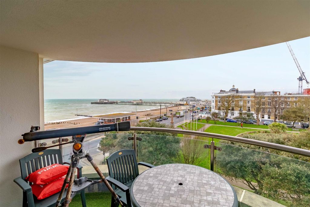 Additional image 10 of 2 bed flat for saleSteyne Gardens, Worthing BN11
