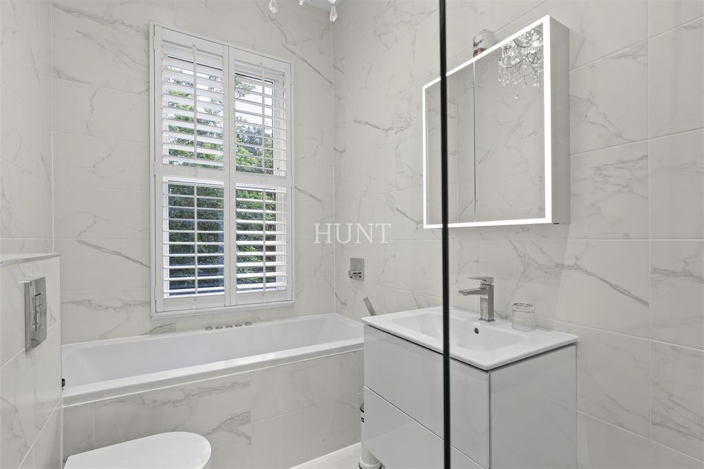 Additional image 20 of 5 bed terraced house for saleBroomhill Road, Woodford Green IG8