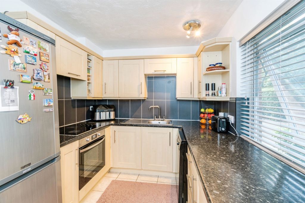 Additional image 6 of 2 bed flat for saleNorthlands Road, Southampton SO15