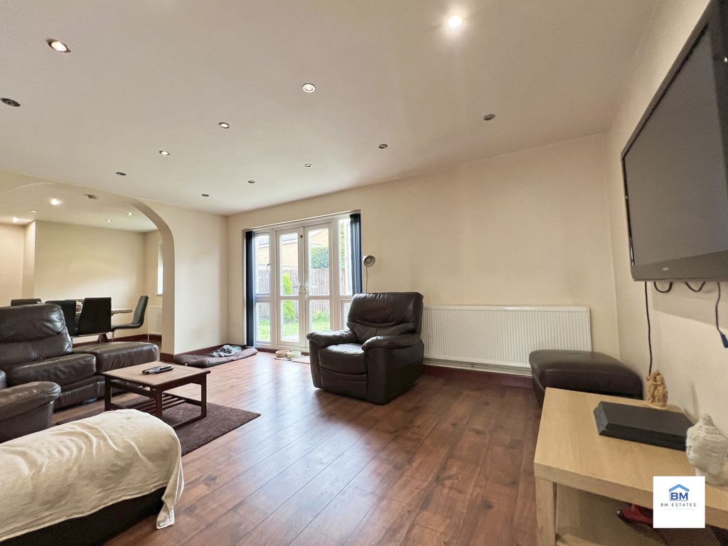 Additional image 2 of 5 bed semi-detached house for saleCoombe Rise, Oadby LE2