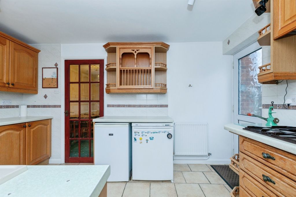 Additional image 7 of 3 bed semi-detached house for saleCawsand Road, Wigston LE18