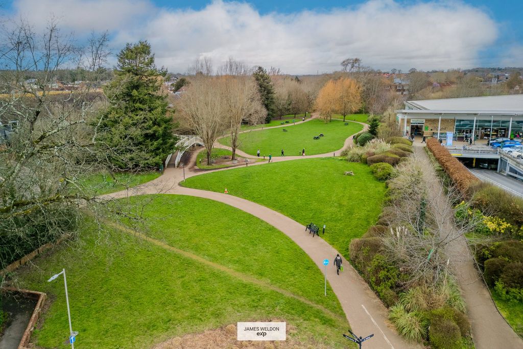 Additional image 9 of 2 bed flat for salePark Lane Court, Park Lane, Wimborne BH21