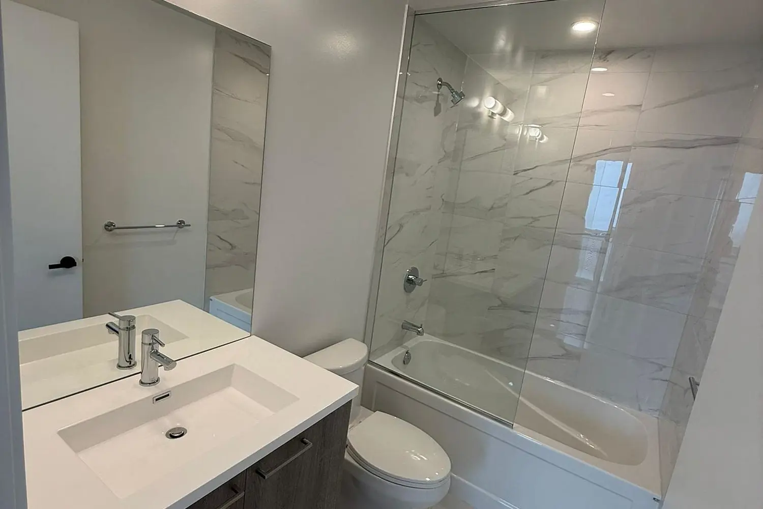 Additional image 16 of 225 Commerce Street 3908