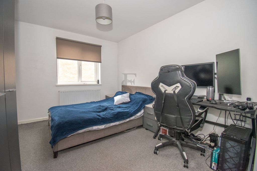 Additional image 8 of 4 bed terraced house for saleUist Walk, Corby NN17