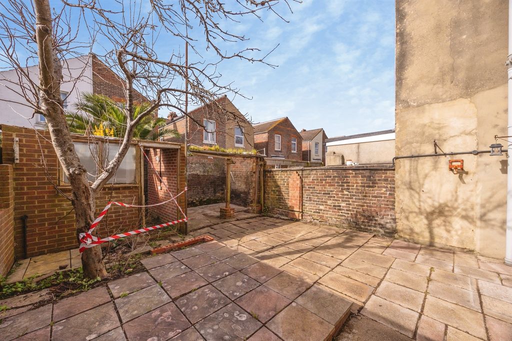 Additional image 14 of 6 bed terraced house for saleTelephone Road, Southsea PO4