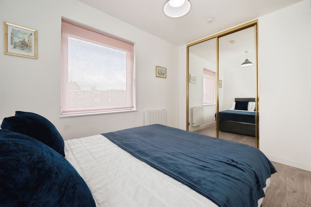 Additional image 15 of 2 bed flat for saleWaterloo Road, Southampton SO15