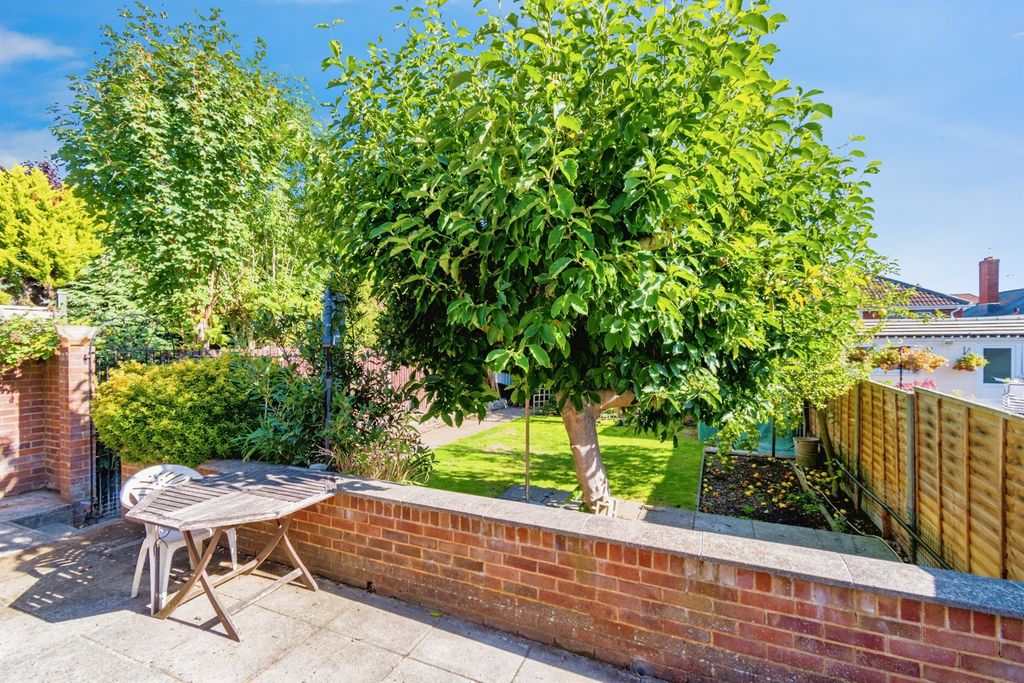 Additional image 14 of 4 bed detached house for saleSt. James Road, Southampton SO15