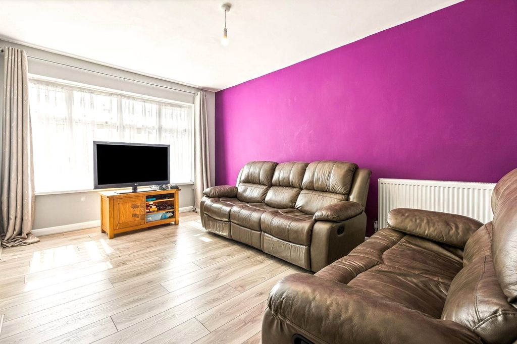 Additional image 8 of 5 bed bungalow for saleDovedale Road, Thurmaston, Leicester, Leicestershire LE4