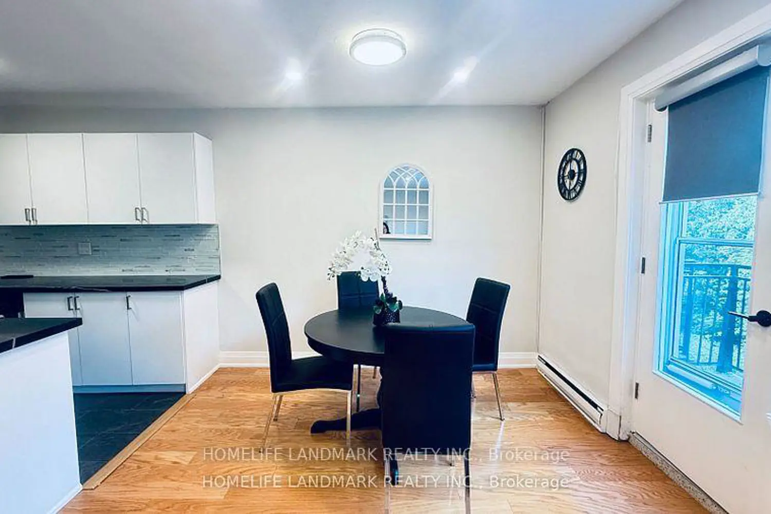 Additional image 6 of 5879 Bathurst Street 213