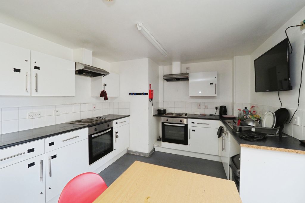 Additional image 4 of Studio for sale58-60 Woodgate, Loughborough LE11