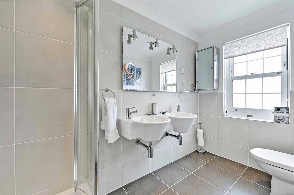 Additional image 14 of 5 bed detached house for saleIllingworth, Windsor, Berkshire SL4