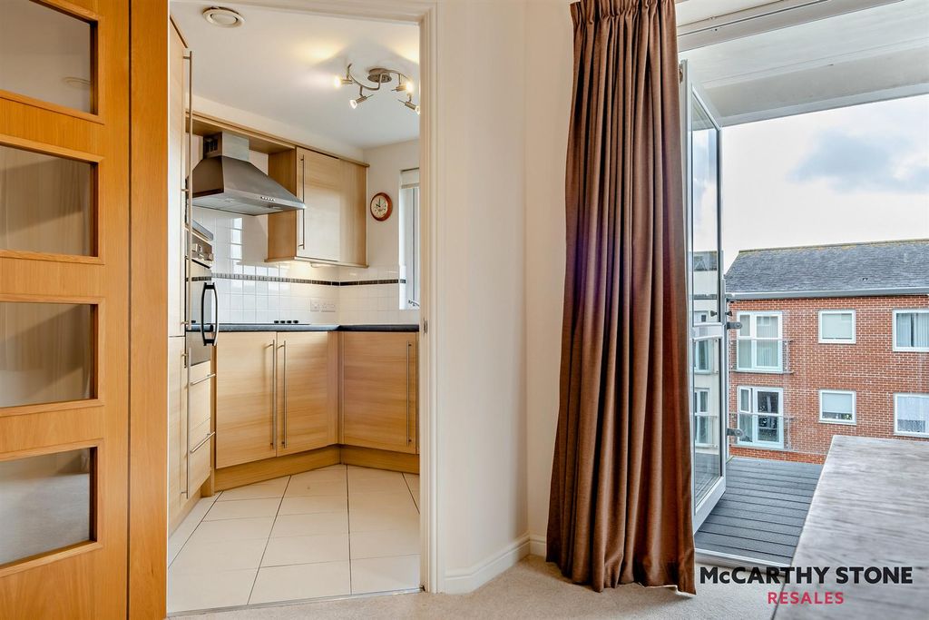 Additional image 7 of 2 bed flat for saleSomers Brook Court, Newport, Isle Of Wight PO30