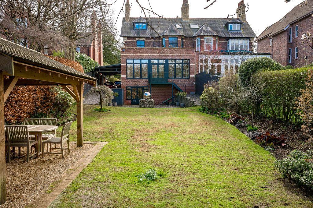 Additional image 21 of 4 bed semi-detached house for saleHawthorn Lane, Wilmslow SK9