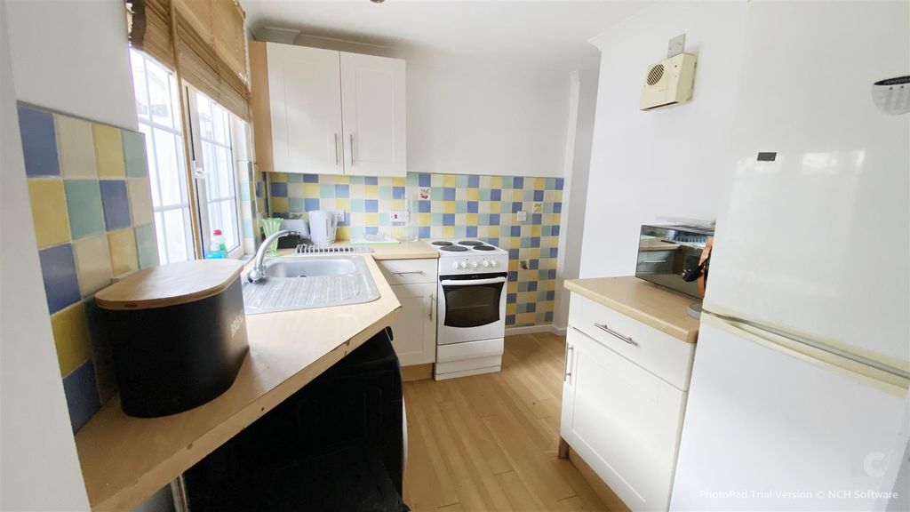 Additional image 20 of 4 bed property for saleWaterworks Road, Portsmouth PO6