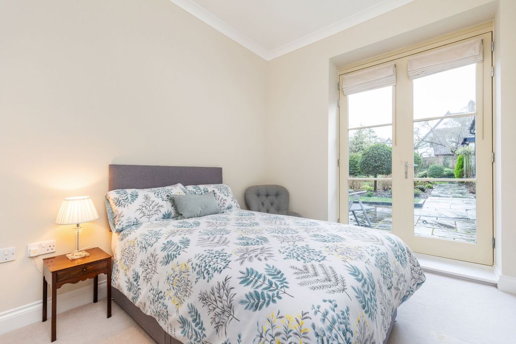 Additional image 9 of 3 bed flat for saleMilesdown Place, Winchester SO23