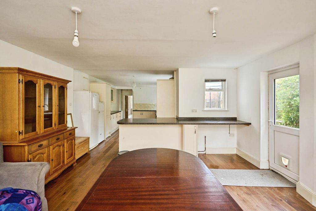 Additional image 4 of 6 bed semi-detached house for saleCastle Road, Newport, Isle Of Wight PO30