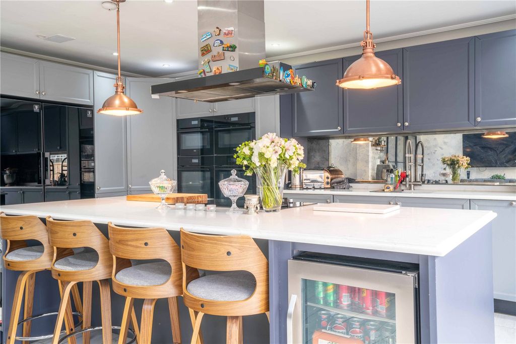 Additional image 7 of 5 bed semi-detached house for saleKings Avenue, Woodford Green IG8