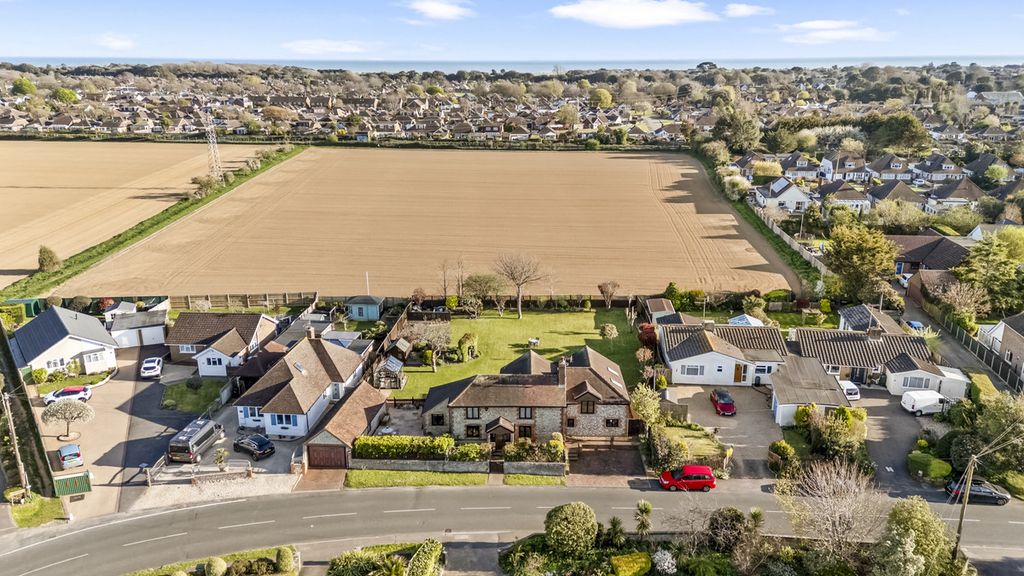 4 bed detached house for saleFerring Lane, Worthing BN12