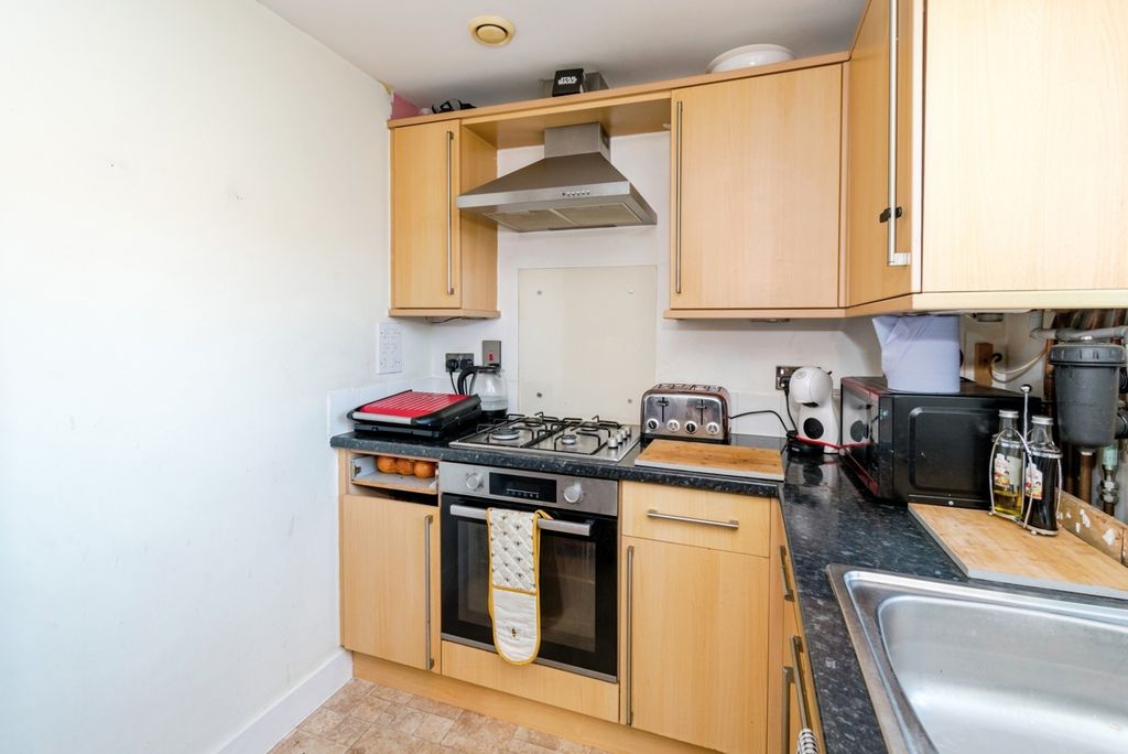 Additional image 6 of 2 bed flat for saleRiverdale Court Paynes Road, Southampton SO15