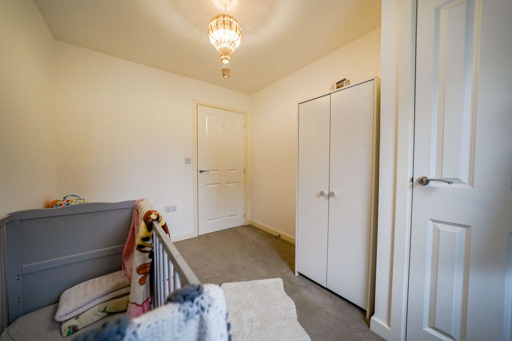 Additional image 10 of 2 bed flat for saleRound Meadow Road, Leicester LE4