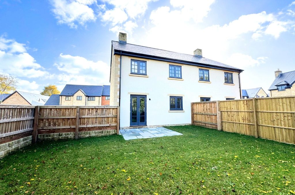 Additional image 14 of 3 bed semi-detached house for saleKing Alfreds Drive, Wincanton, Somerset BA9