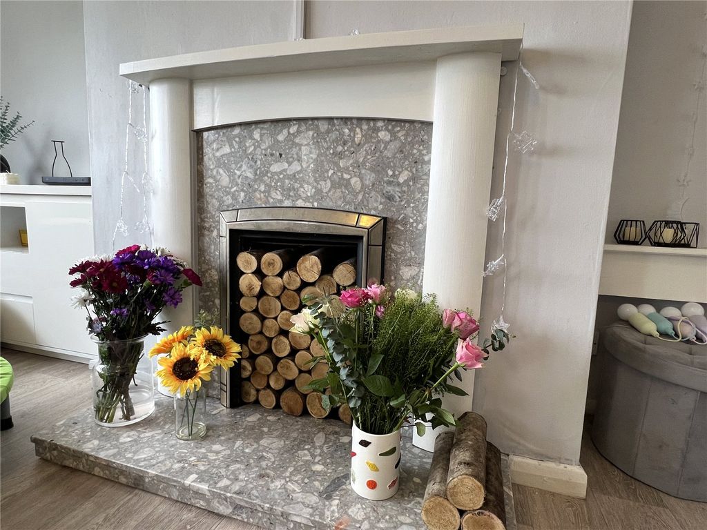 2 bed flat for salePickering Road, Trench, Telford, Shropshire TF2 photo 3