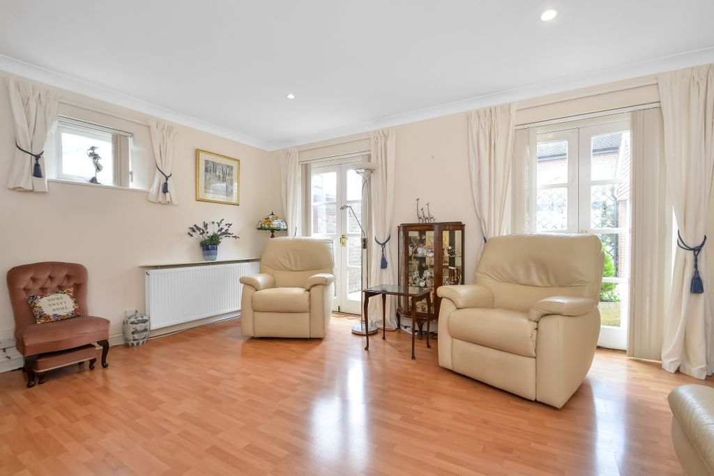 Additional image 4 of 3 bed detached house for saleSouthsea, Hampshire PO5