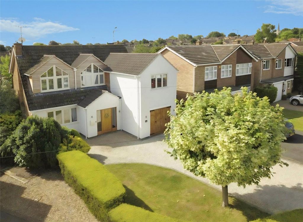 4 bed detached house for saleMarlborough Close, Burbage, Hinckley, Leicestershire LE10
