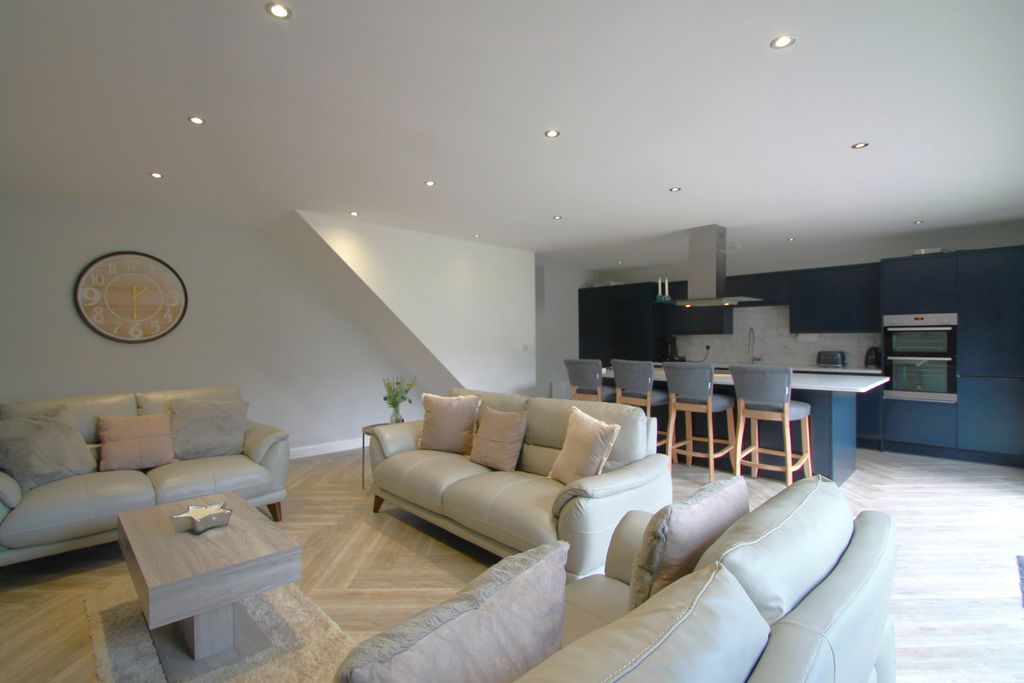 Additional image 3 of 5 bed property for saleFaire Road, Glenfield, Leicester, Leicestershire LE3