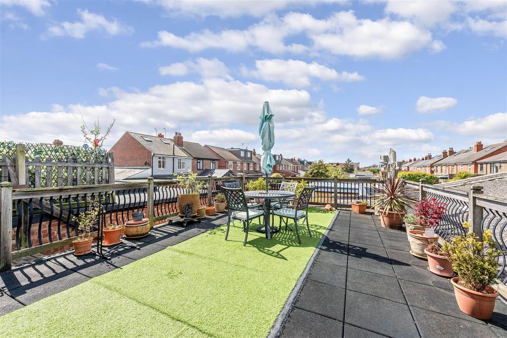 Additional image 13 of 2 bed flat for saleCopnor Road, Portsmouth PO3