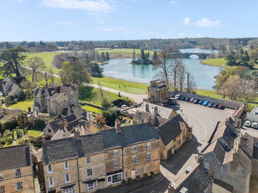 6 bed end terrace house for salePark Street, Woodstock, Oxfordshire OX20