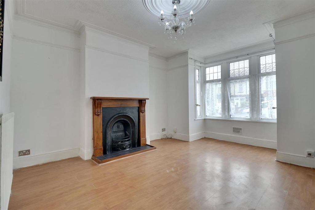 Additional image 6 of 5 bed semi-detached house for saleBaffins Road, Portsmouth PO3