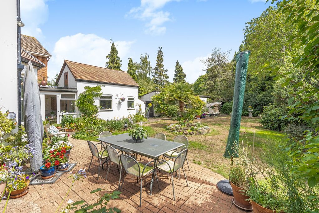Additional image 14 of 4 bed detached house for saleStation Crescent, Ashford TW15